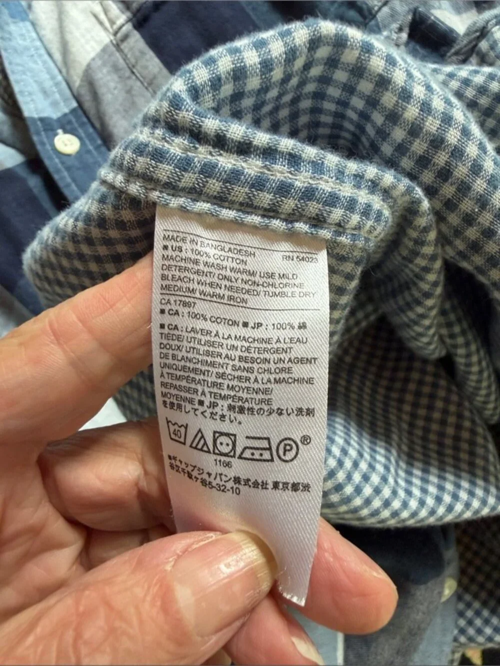 Banana Republic Men's Lg/Standard Fit Navy & Light Blue Plaid Button-Down Shirt